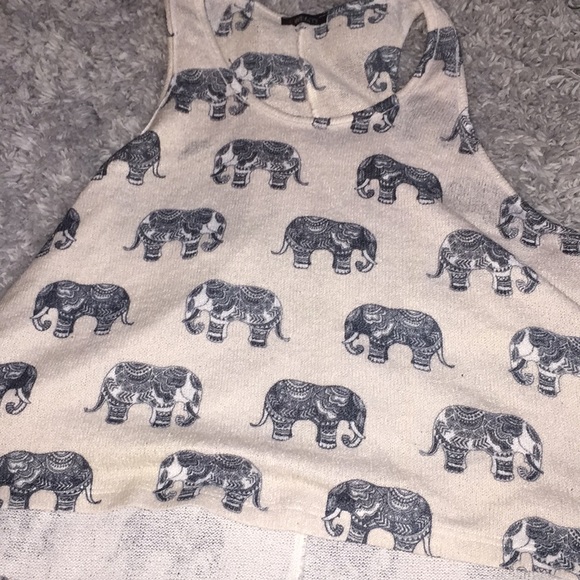 A cute camisole - Picture 1 of 3